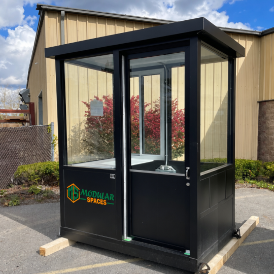 4 x 6 guard booth / parking booth – red (copy)